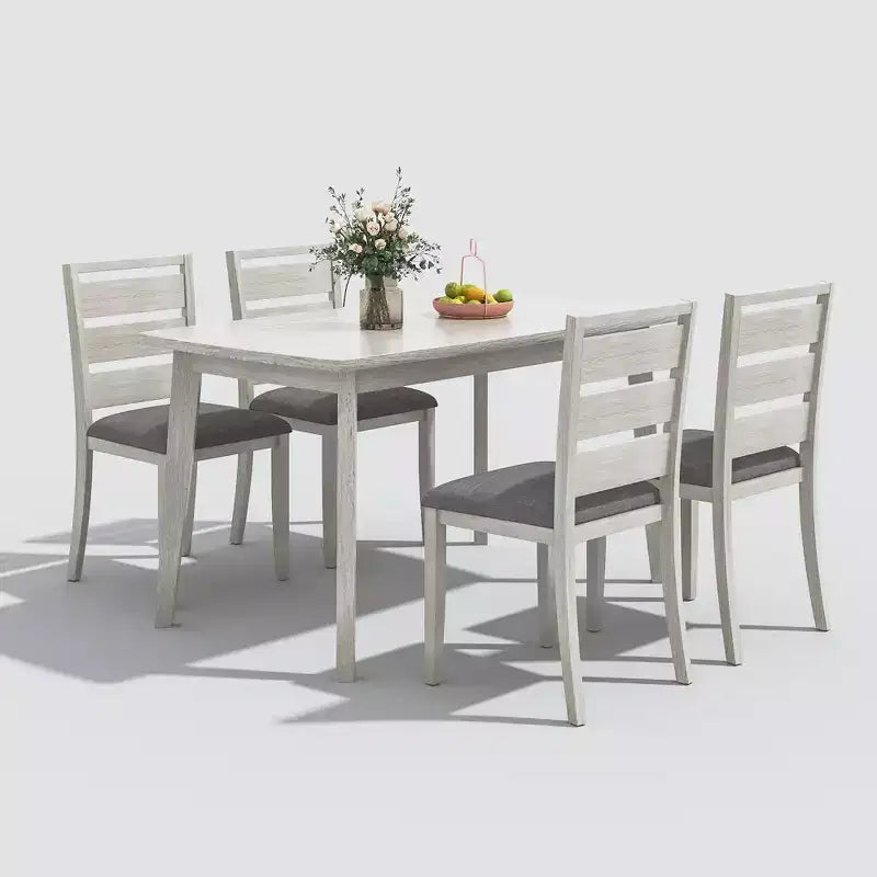 Set da tavolo da pranzo in stile rustico di 5 pezzi, tavolo in legno di gomma e 4 sedie da pranzo imbottite, grigio