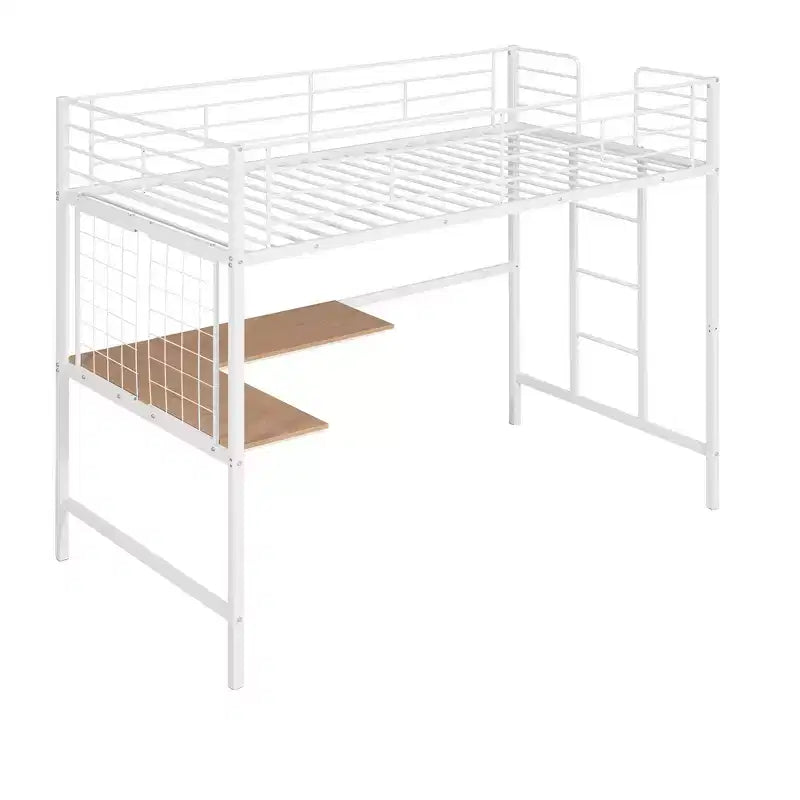Letto a soppalco singolo con scrivania lunga e griglia metallica, struttura alta in metallo con sponde di sicurezza e scale per ragazzi e adulti